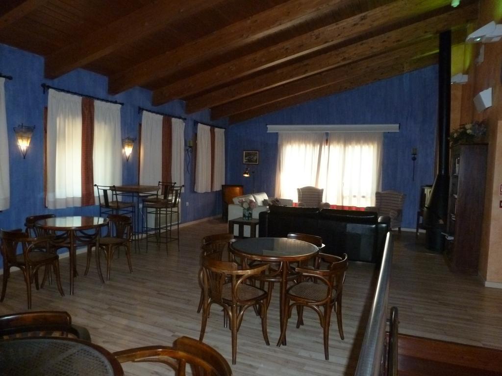 Hotel H Con Encanto Binefar Luaran gambar