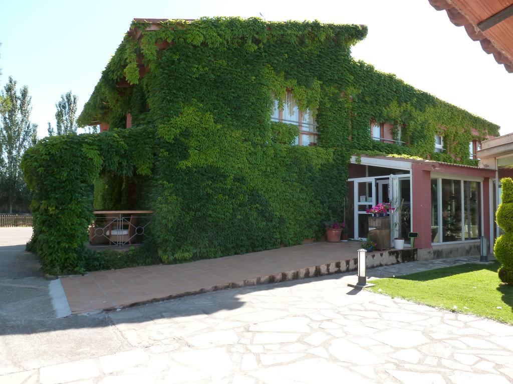 Hotel H Con Encanto Binefar Luaran gambar