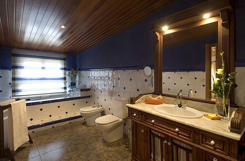 Hotel H Con Encanto Binefar Luaran gambar