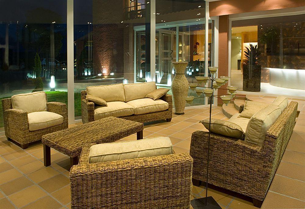 Hotel H Con Encanto Binefar Luaran gambar