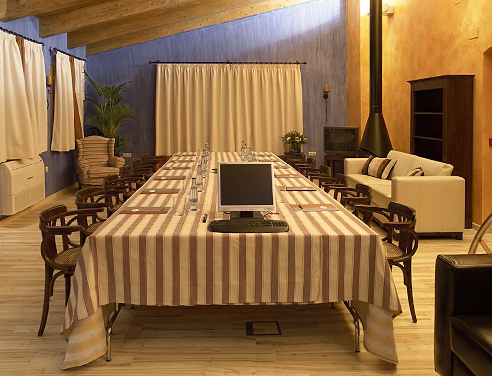 Hotel H Con Encanto Binefar Luaran gambar